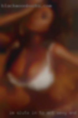 I'm sluts in to art sexy and photography from Bloomington.